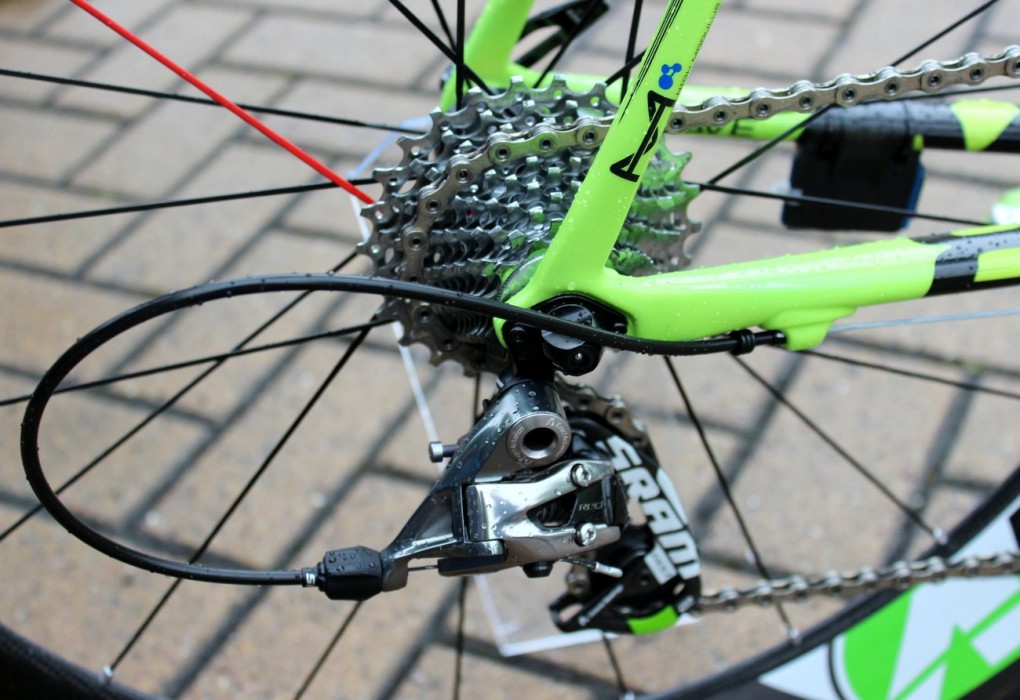 Sagan fährt eine komplette SRAM Red. SRAM versorgt drei Teams mit Gruppen: Cannondale, Omega Pharma-QuickStep und Tinkoff-Saxo.