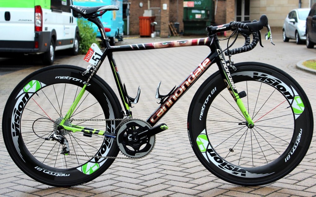 Der slowakische Fahrer Peter Sagan ist ein großer Fan von Superhelden. Letztes Jahr bekam sein Bike ein Hulk-Design verpasst und in diesem Jahr ist das Design seines Cannondale SuperSix EVO Hi-Mod an Wolverine angelehnt. Er konnte dieses Jahr zum dritten Mal das Grüne Trikot gewinnen.
