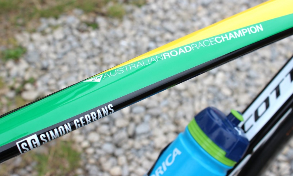 Gerrans Bike-Design wird von den australischen Landesfarben dominiert. Außerdem finden wir sein persönliches Logo auf dem Oberrohr.
