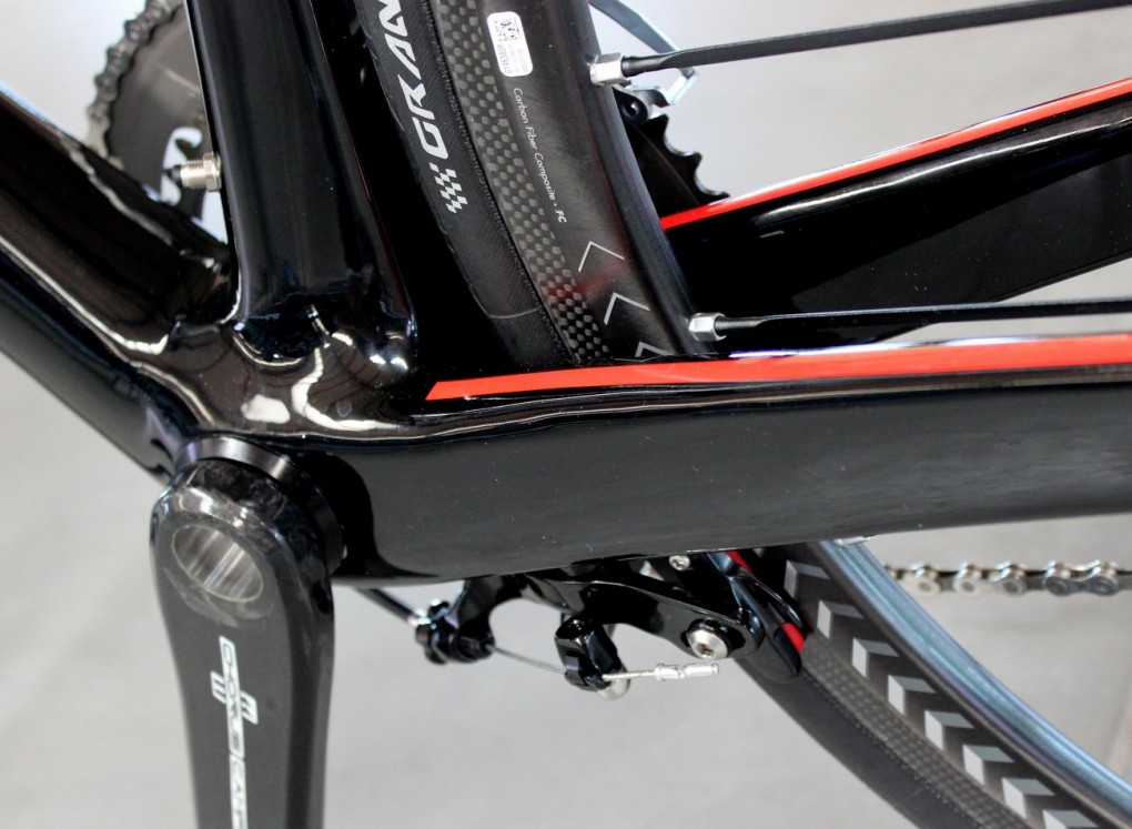 Die hintere Bremse des King XS befindet sich direkt hinter dem Tretlager.