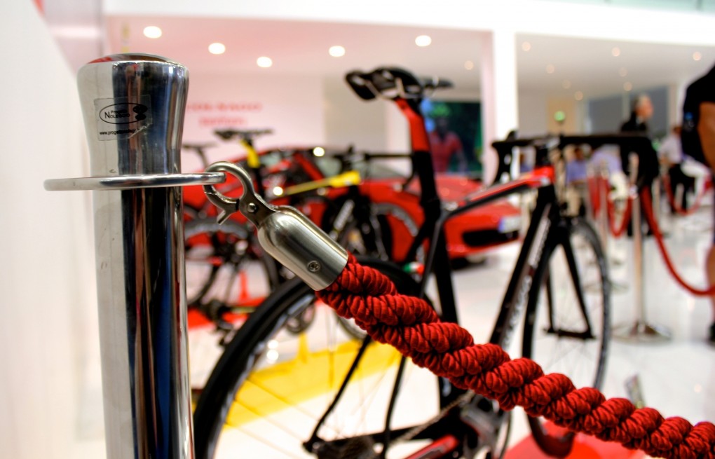 Colnago hat nicht nur einen Ferrari auf dem Stand gehabt, sondern auch seine zwei Neuheiten (C60 & V1-R) für 2015.