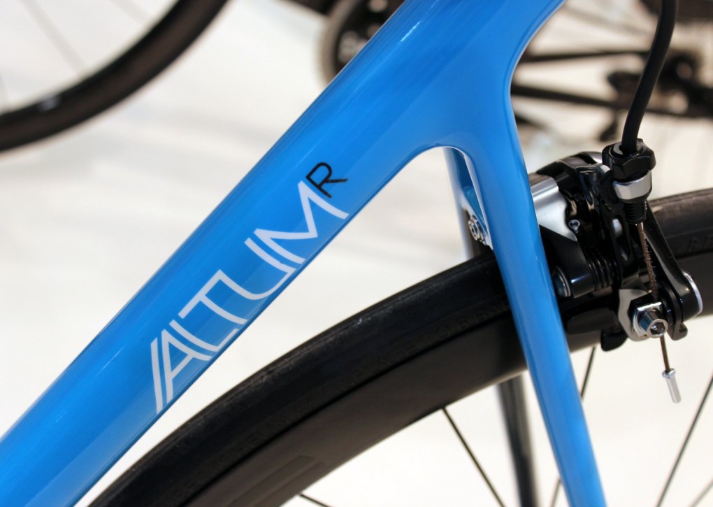 Das Altum R teilt sich das Design mit dem Spitzenmodell Altum.  Allerdings ist das Altum R etwas schwerer.