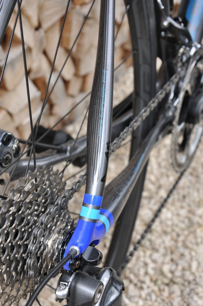 Ultegra am Schaltwerk und Umwerfer, Kassette und STIs.