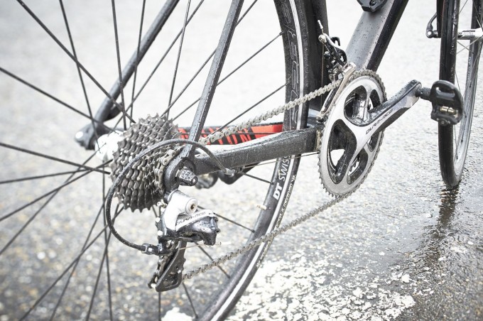 Caynon bietet wirklich viel Top-Material für wenig Geld. Die wirklich komplette Dura Ace aus der mechanischen 9000er Serie gehört zum Feinsten was man aktuell kaufen kann und muss nicht näher beschrieben werden.