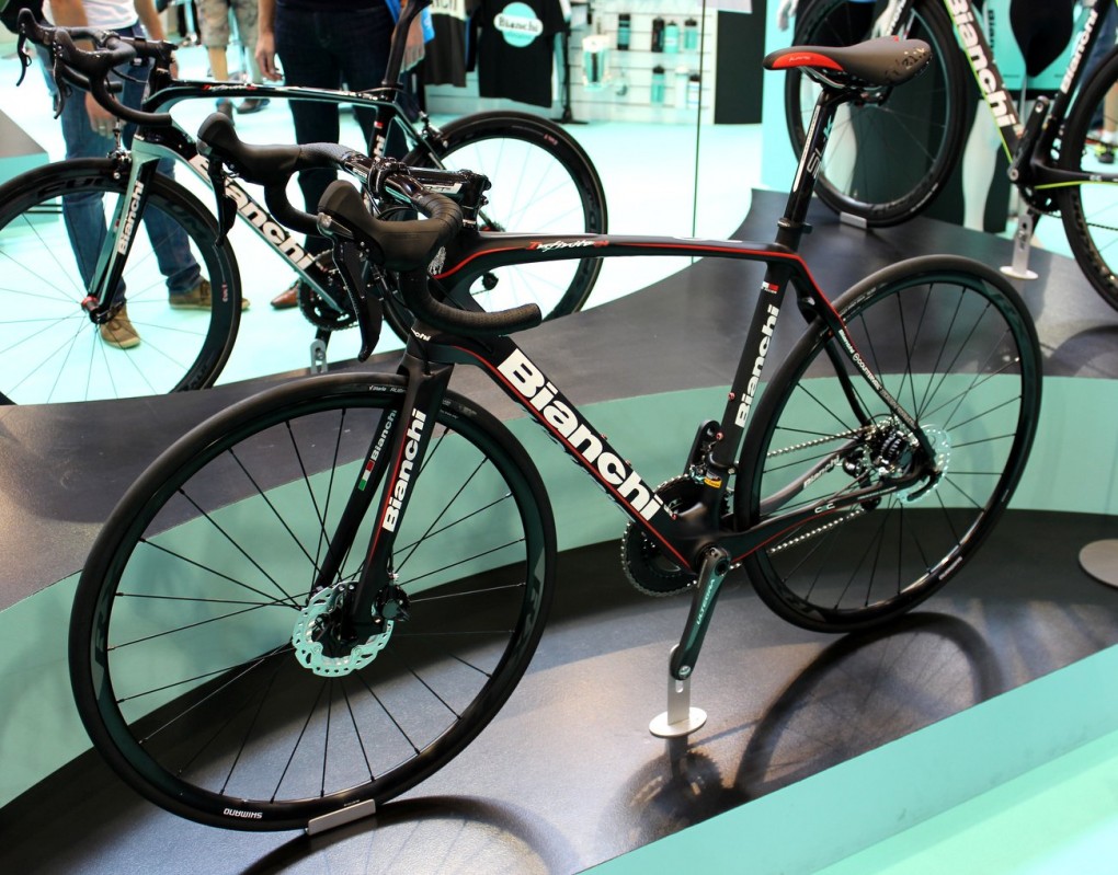 Das Bianchi Infinito CV mit Scheibenbremse.