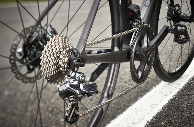 Das 3899 Euro teure Giant Defy Advanced Pro 0 ist mit Shimanos Ultegra Di2 ausgestattet - doch es geht auch günstiger mit dem Pro 1.