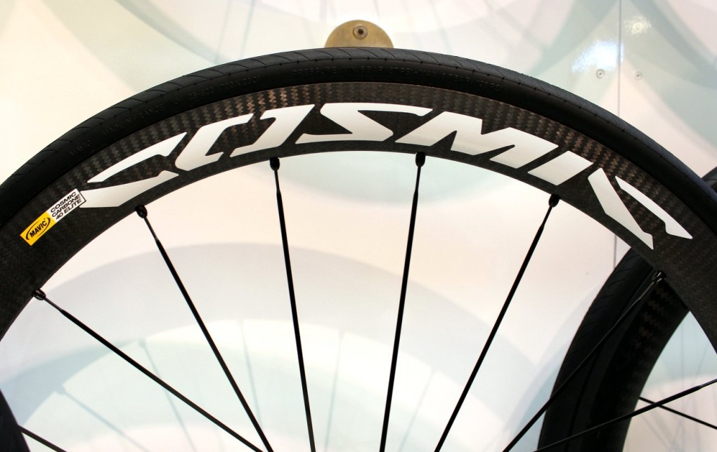 Das Mavic Cosmic Carbone 40 C wurde letztes Jahr bereits vorgestellt und für 2015 kommen zwei Versionen des Laufradsets.