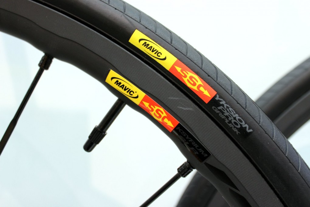 Sowohl dem Mavic Ksyrium SLR als auch dem R-Sys SLR wurden neue, breitere und tiefere Felgenprofile verpasst.