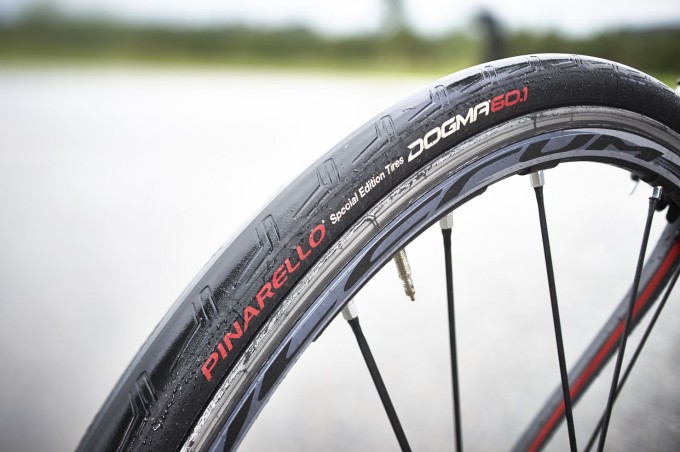 Boten ein gelungenes Duo im Test: Fulcrum Racing Zero mit Pinarello Special Edition Faltreifen.