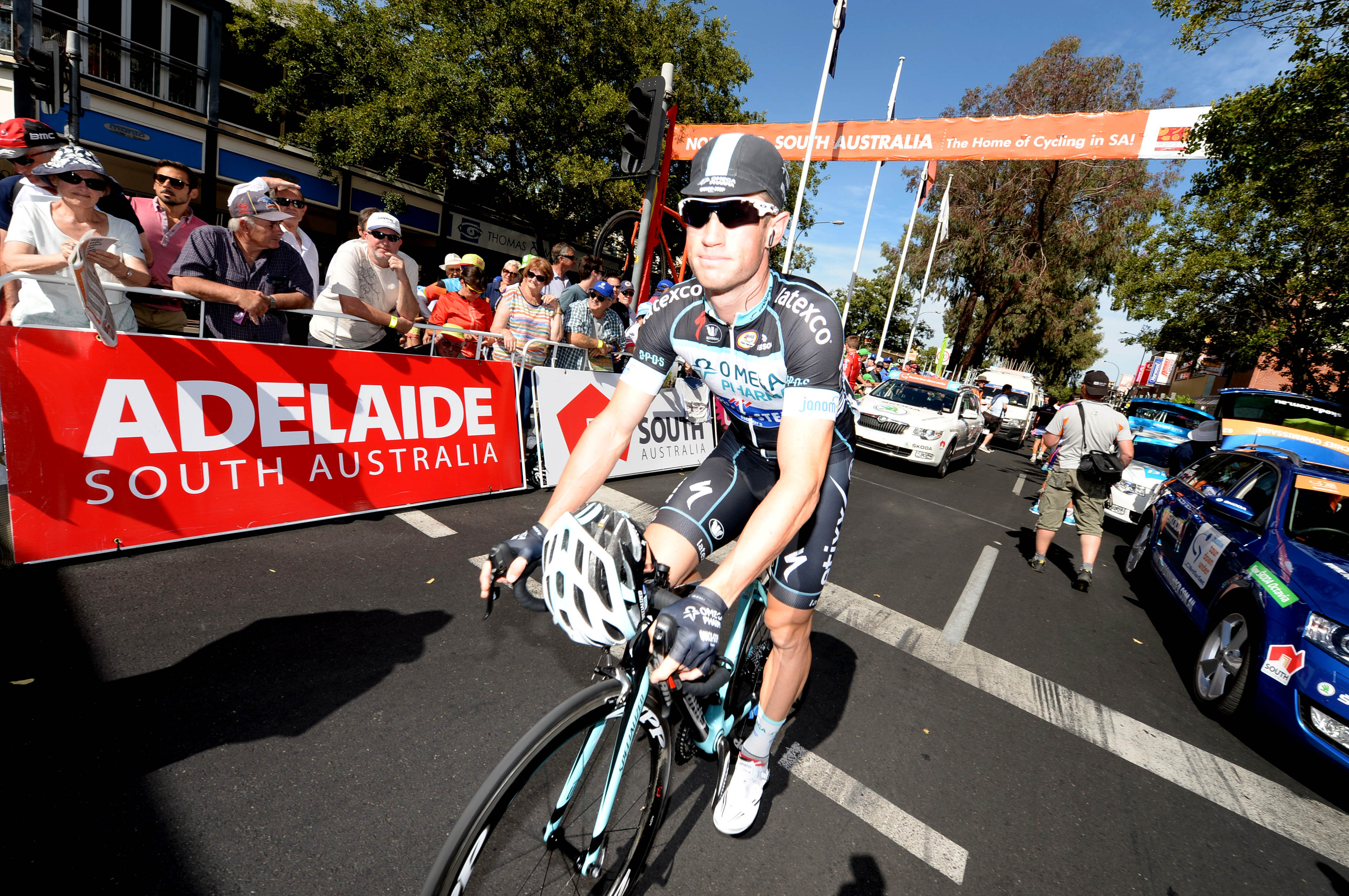 Mark Renshaw kümmert sich darum Cavendish in die richtige Sprint-Position zu bringen. (Foto: Sirotti)