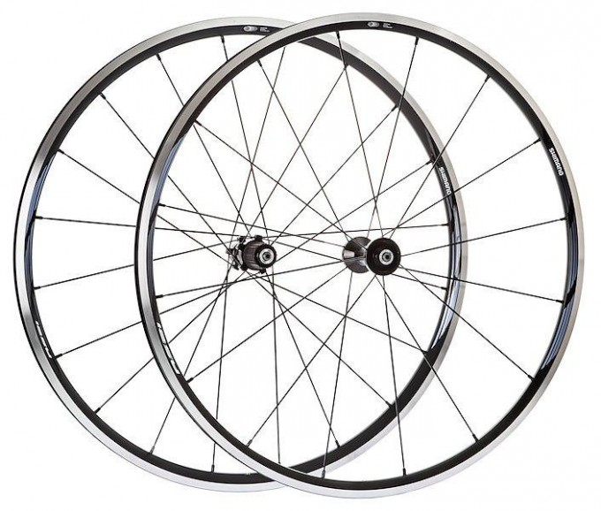 Shimano WH-RS21 Laufradsatz - der Listenpreis liegt bei 260 Euro.