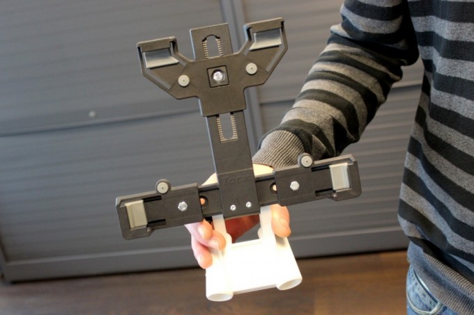 Um kosteneffizienter arbeiten zu können, baut das niederländische Unternehmen seit etwa fünf Jahren auf die Nutzung von 3D-Druckern. In einem Schichtfertigungsverfahren lassen sich so Prototypen von jedem Produkt herstellen bevor die eigentliche Produktion beginnt.