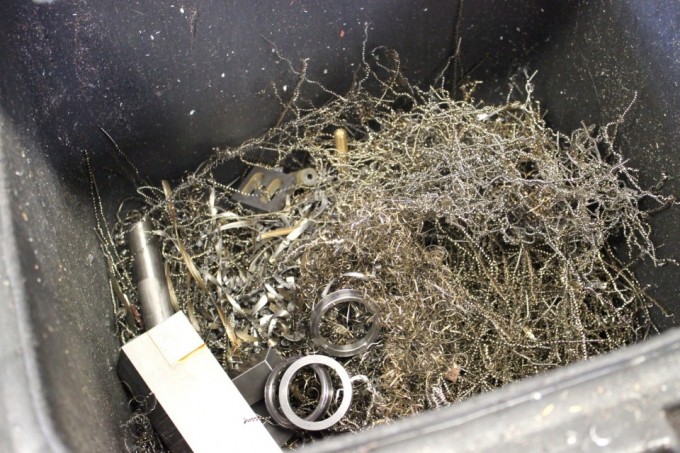 Alle Metall- und Kunststoffabfälle werden recycelt.