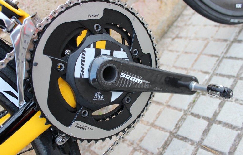 Ein SRM PowerControl 7 Powermeter zeichnet die Leistung des deutschen Sprinters auf.