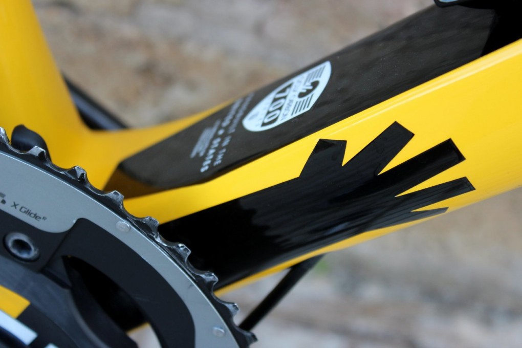 Qhubeka heißt soviel wie "Fortschritt" und ist der Hauptsponsor des Teams. Die Organisation kümmert sich darum, abgelegene Gegenden in Afrika mit Fahrrädern zu versorgen.