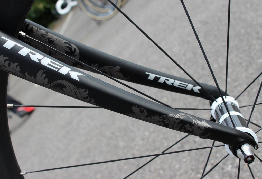 Die spezielle IsoSpeed-Gabel wurde auch entwickelt um Stöße und Vibrationen abzufangen. Die Classics Edition soll vom Handling her auch schneller reagieren als das konventionelle Domane.