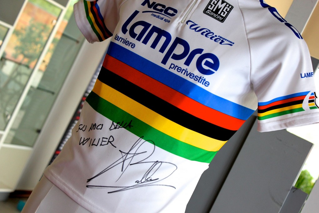 Das Regenbogen-Trikot von Alessandro Ballan.