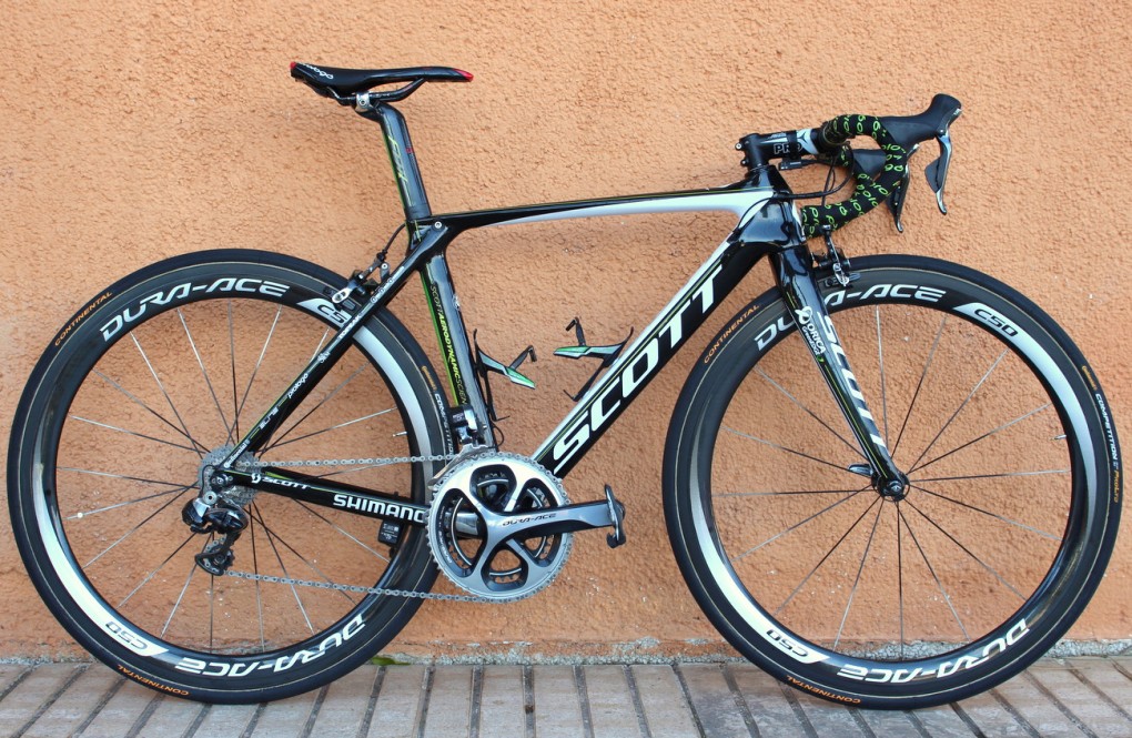 Das Scott Foil in Team-Farben.