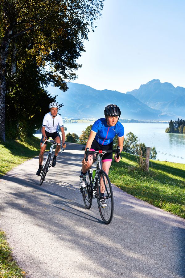 Die zahlreichen Seen im Allgäu können auf einem gut ausgebauten Radwegenetz erkundet werden und bieten jede Menge Möglichkeiten für eine zünftige Einkehr.