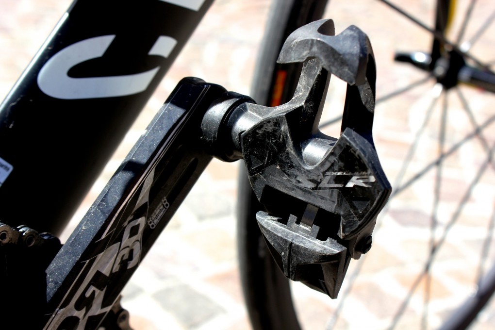 Nicolas Roux baut auf Time Zxellium, welche extrem leicht sind.