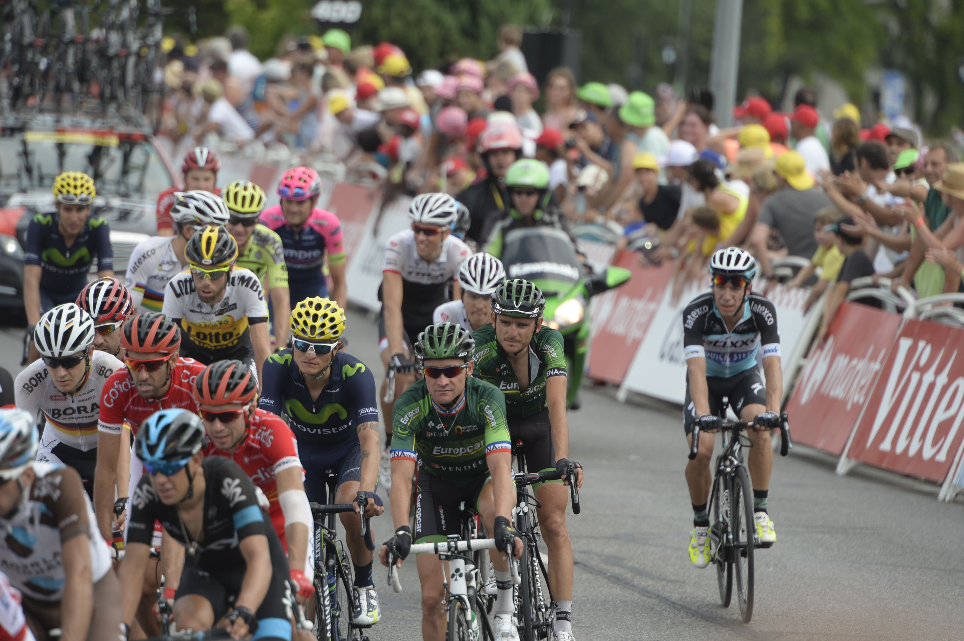 Andre Greipel gewinnt die 15. Etappe der Tour de France 2015. (pic: Sirotti)