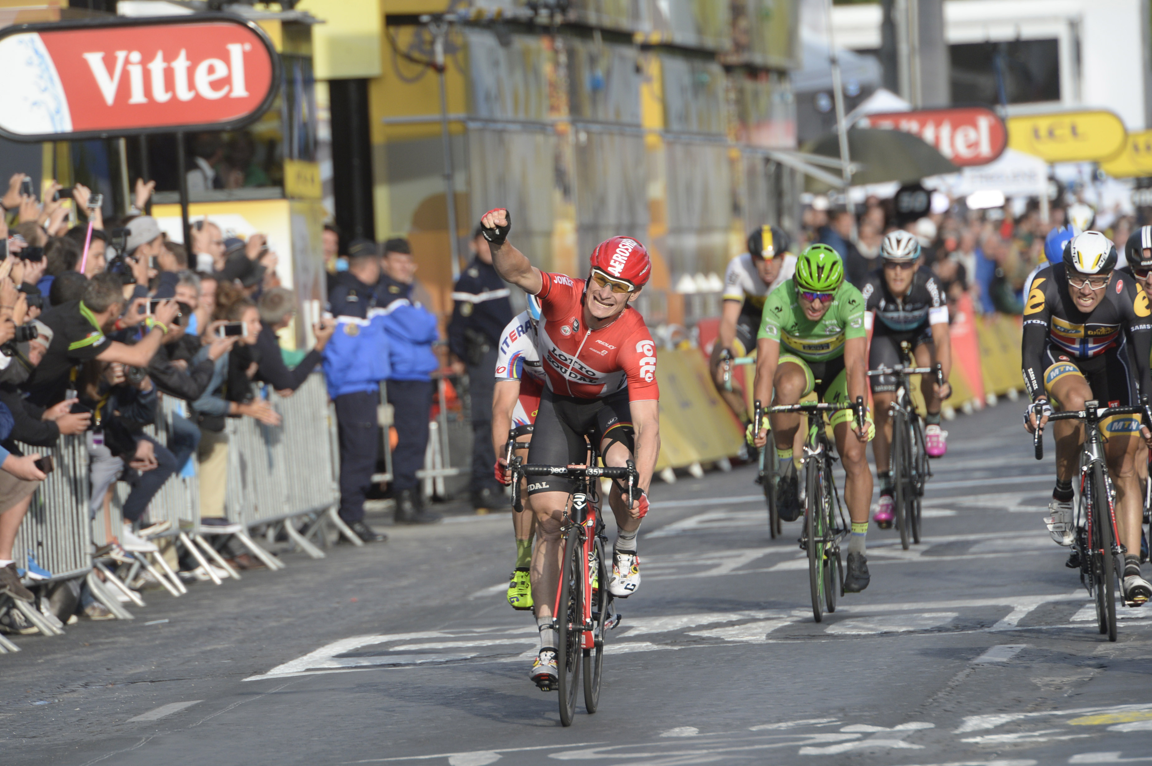 Andre Greipel hat die letzte Etappe der Tour de France 2015 in Paris gewonnen. (pic: Sirotti)