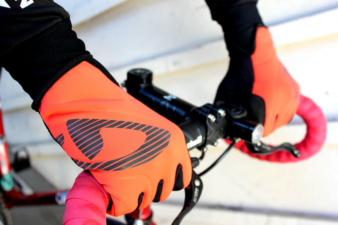 04_Giro Blaze Handschuh