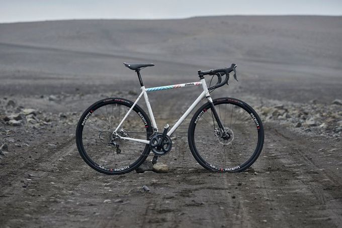 Das DSS2 ist Donhous Abenteuer- und Gravelbike. (Foto: Donhou)
