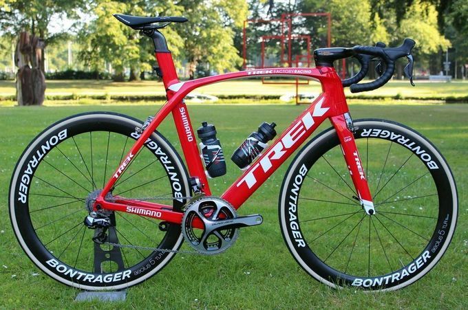 Das 2016er Trek Madone 9 wurde schon rein optisch deutlich auf Aerodynamik getrimmt.
