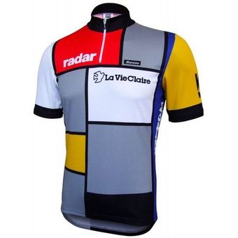 Das hier abgebildete Trikot von La Vie Claire ist ein wahrer Klassiker. Das von Piet Mondrian beeinflusste 1985er Modell ist noch heute als Retro-Trikot bei Prendas erhältlich.