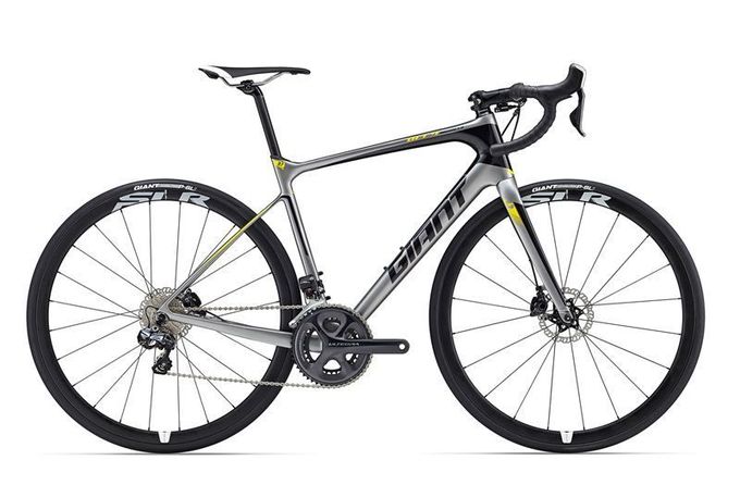 Das Giant Defy Advanced Pro 1 ist nur eines von vielen Endurance-Modellen mit Scheibenbremsen, die der Fahrradriese im Sortiment hat. (Foto: Giant)