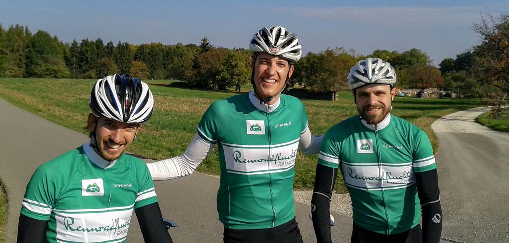 Moritz Pfeiffer (mitte) mit Marco (l.) und Wes (r.), zwei seiner Tourguides.