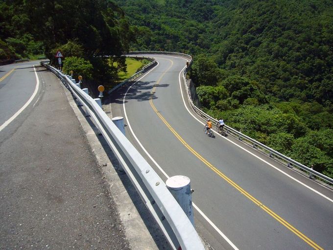 Harte Anstiege, einsame Straßen und atemberaubende Ausblicke sind in Taiwan an der Radfahrertagesordnung. Foto: Fhaione, via Flickr Creative Commons