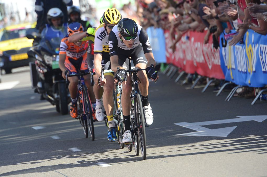 Giro d'Italia 2016 Etappe 3: Johann Van Zyl fuhr einen beherzten Angriff, wurde aber nur 1,7 km vom Etixx-Quickstep-Zug eingeholt.