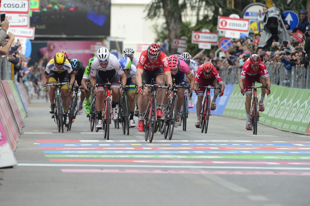 Gegen Greipels brachiale Kraft und schiere Geschwindigkeit hatten seine Verfolger keine Chance. Foto: Sirotti
