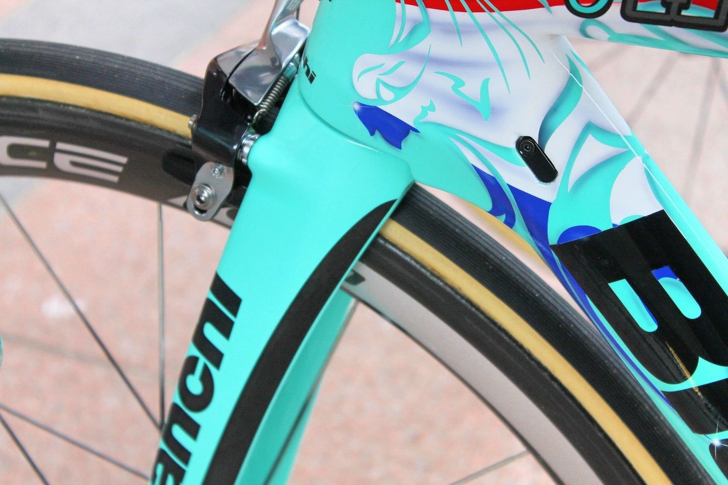 Dylan Groenewegens Bianchi Oltre XR4