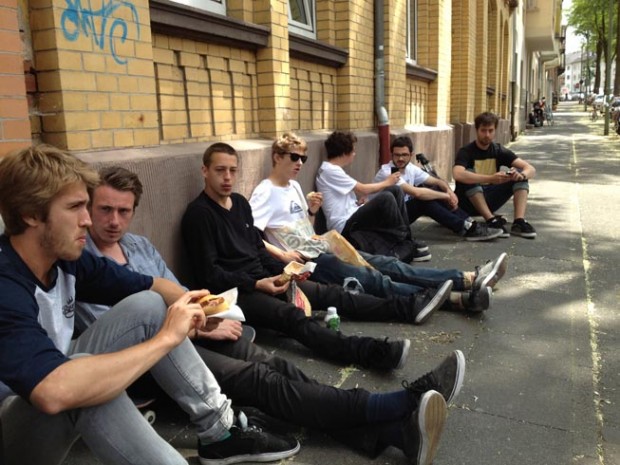 Unitedskateboardartists und Über Tour All Along the A7