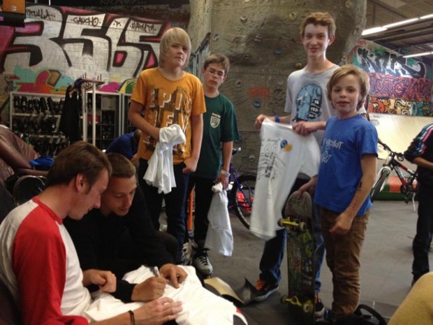 Unitedskateboardartists und Über All Along the A7 Tour