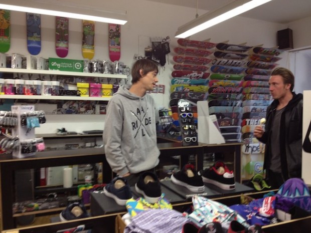 Unitedskateboardartist und Über A7 Tour