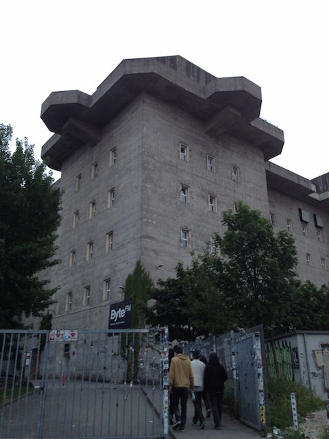 All along the A7 - Unitedskateboardartists und Über Skateboards Tour