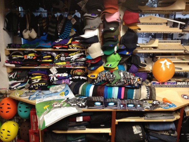 All alont the A7 – Unitedskateboardartists und Über Skateboards Tour