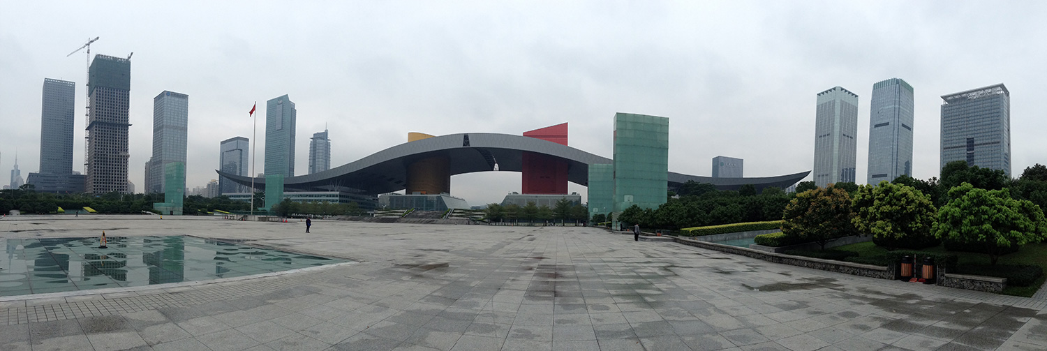 Shenzhen Museum und Vorplatz. Alles ist groß, alles ist Marmor!