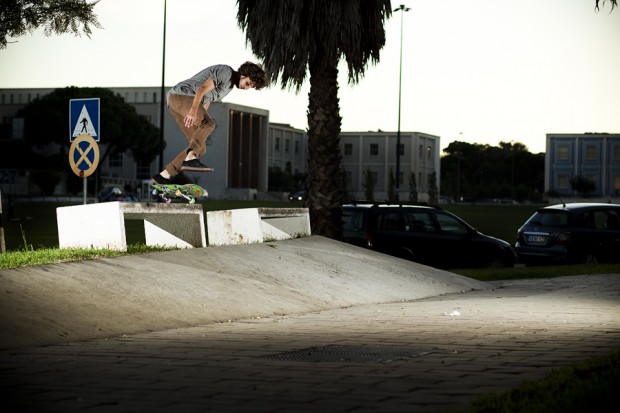 CharlesCollet_FlipBsTailFK