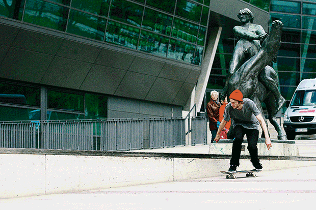 Erik Groß Flip Crooked