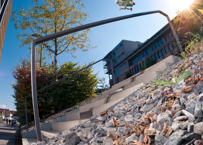 Daniel Ledermann – Backside Lipslide