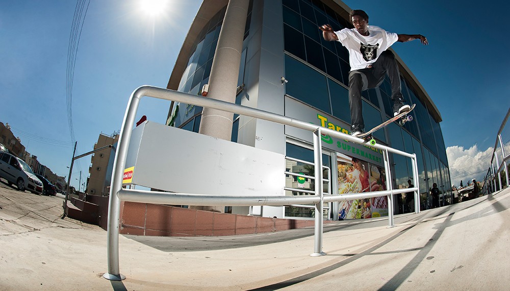 Helder Lima – Crooked-Grind