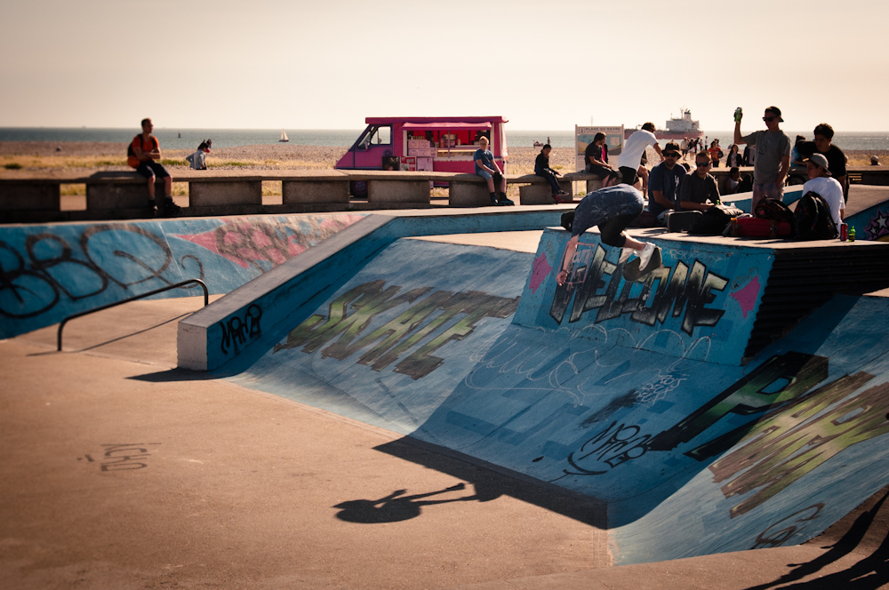 Konrad_Waldmann_Kickflip_Wallride
