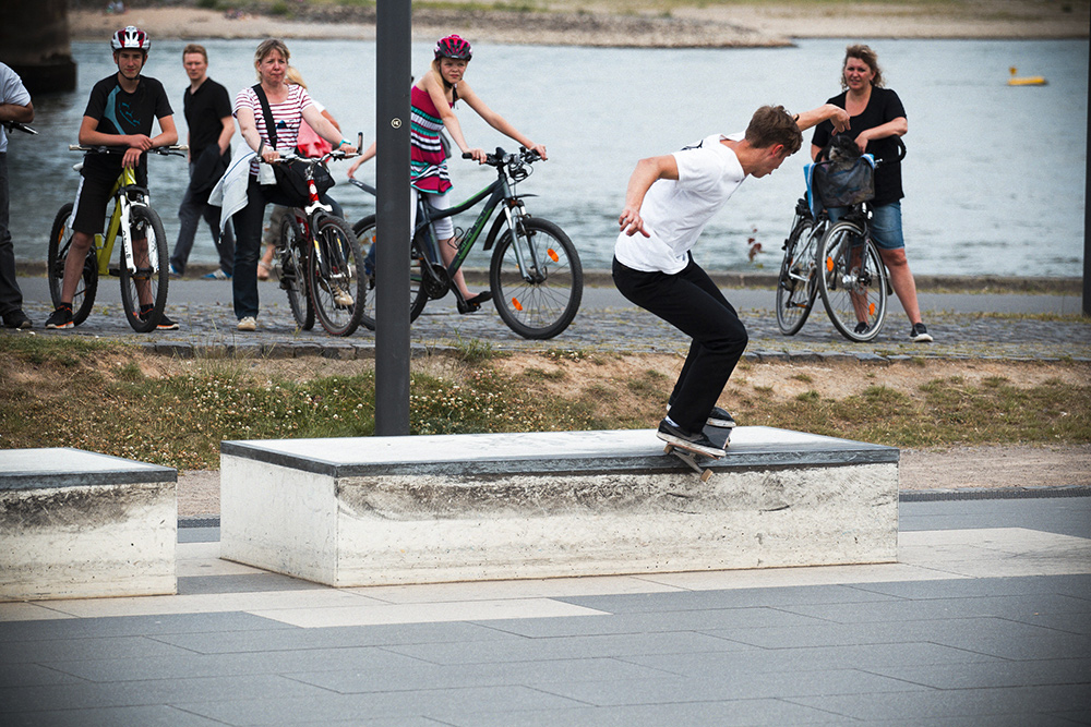 Luis Richter – Feeble Grind