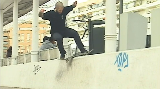 Taylor Nawrocki - Boardslide