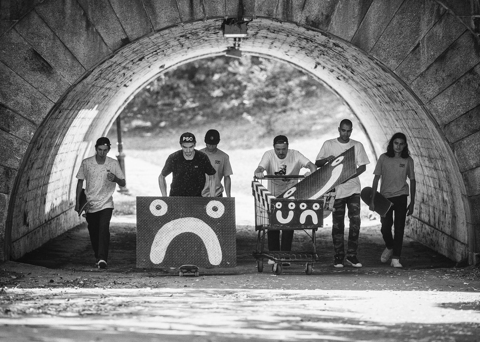 CONS_POLAR_Crew_in_park_detail